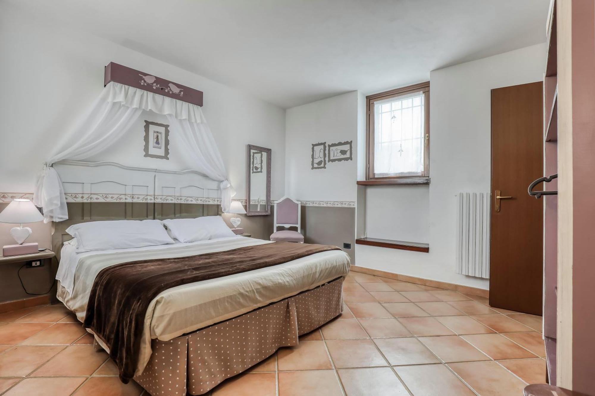 Ca' Del Monte Resort Serra del Monte Room photo